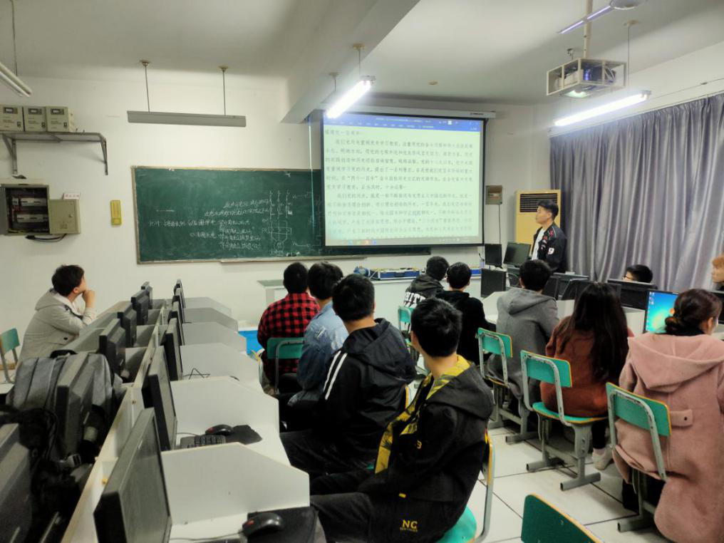 bwin官网团总支副书记王傲同学讲授“学党史、强信念、跟党走”主题团课